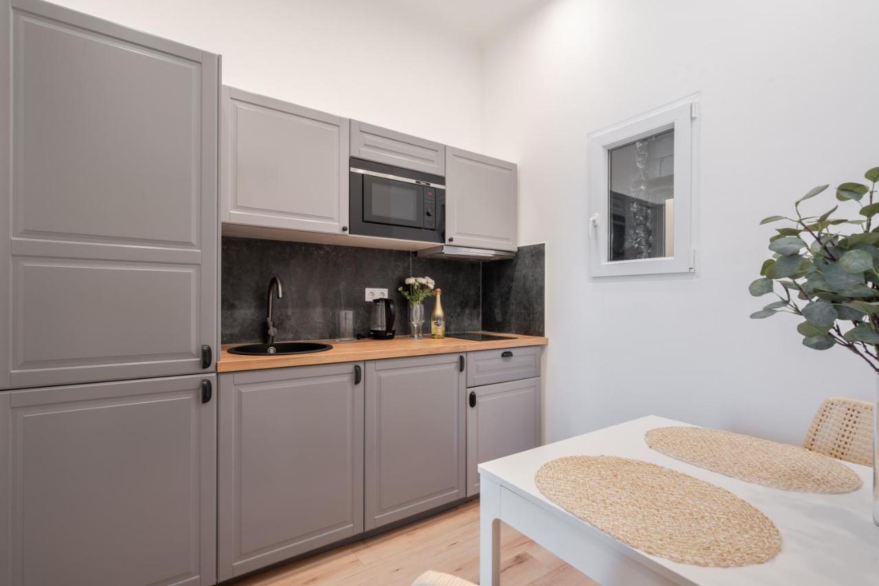 A62 - Akacfa Street - Location By Bqa Apartamento Budapest